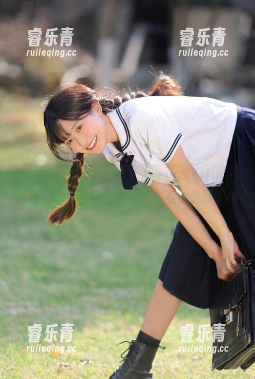 从无圣光到视觉震撼：Aery TieflingJK精彩写真作品合集，绝对不容错过.txt